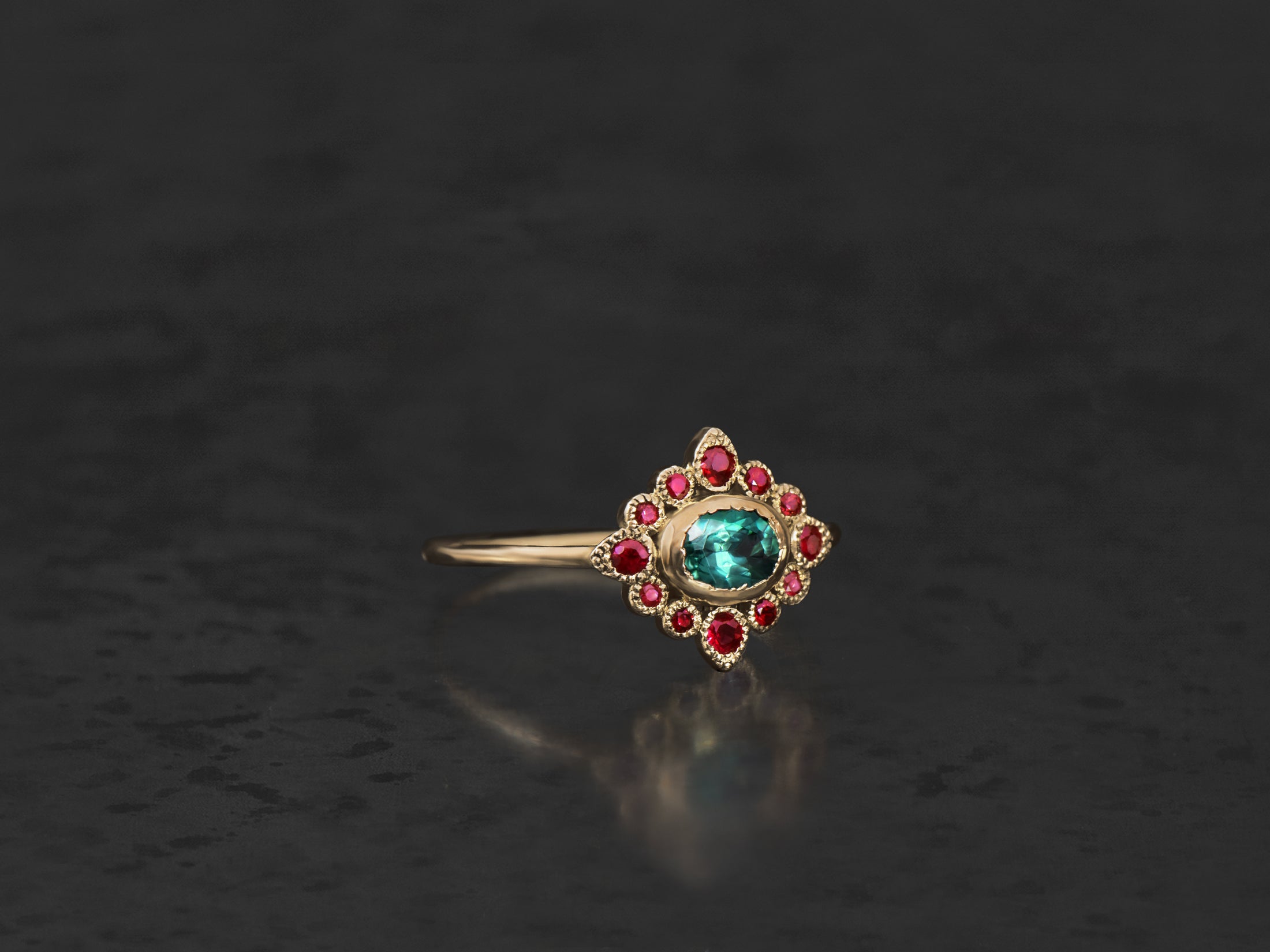 Bague Sagan  tourmaline lagon ovale 0,41cts et rubis or jaune
