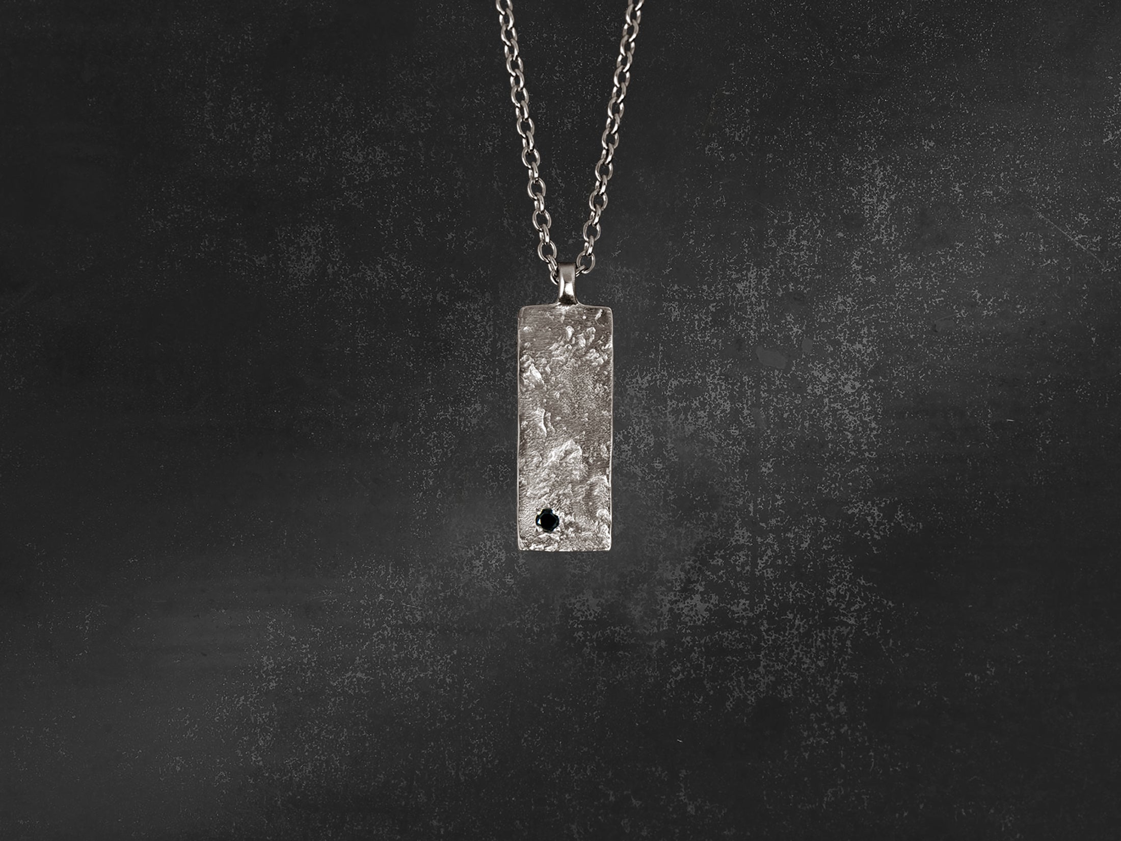 Collier Gaby diamant noir homme – bijou artisanal signé Emmanuelle Zysman